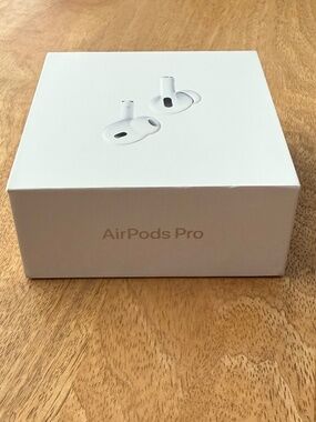 Apple | AirPods Pro | Second Gen | MagSafe Charging Case USB-C